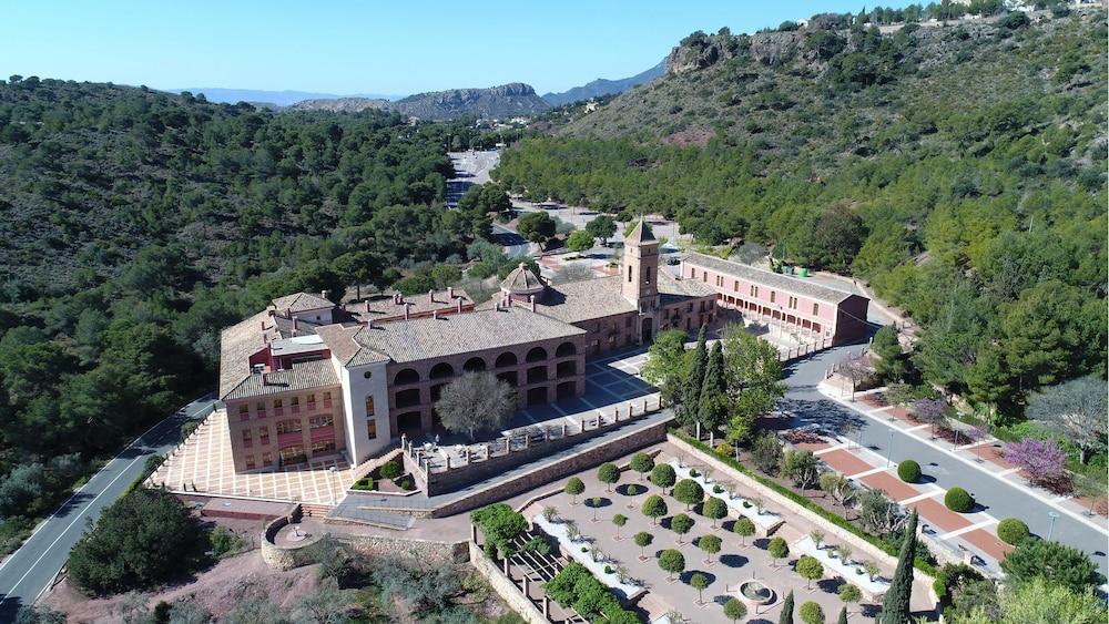 Отель Monasterio De Santa Eulalia Тотана Экстерьер фото